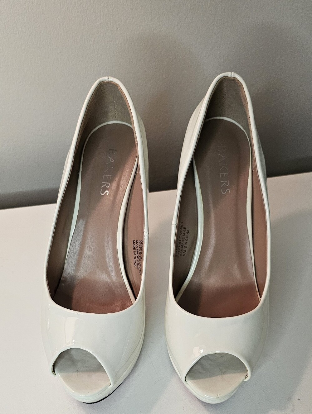 Bakers off white patent leather heels - Picture 4 of 4